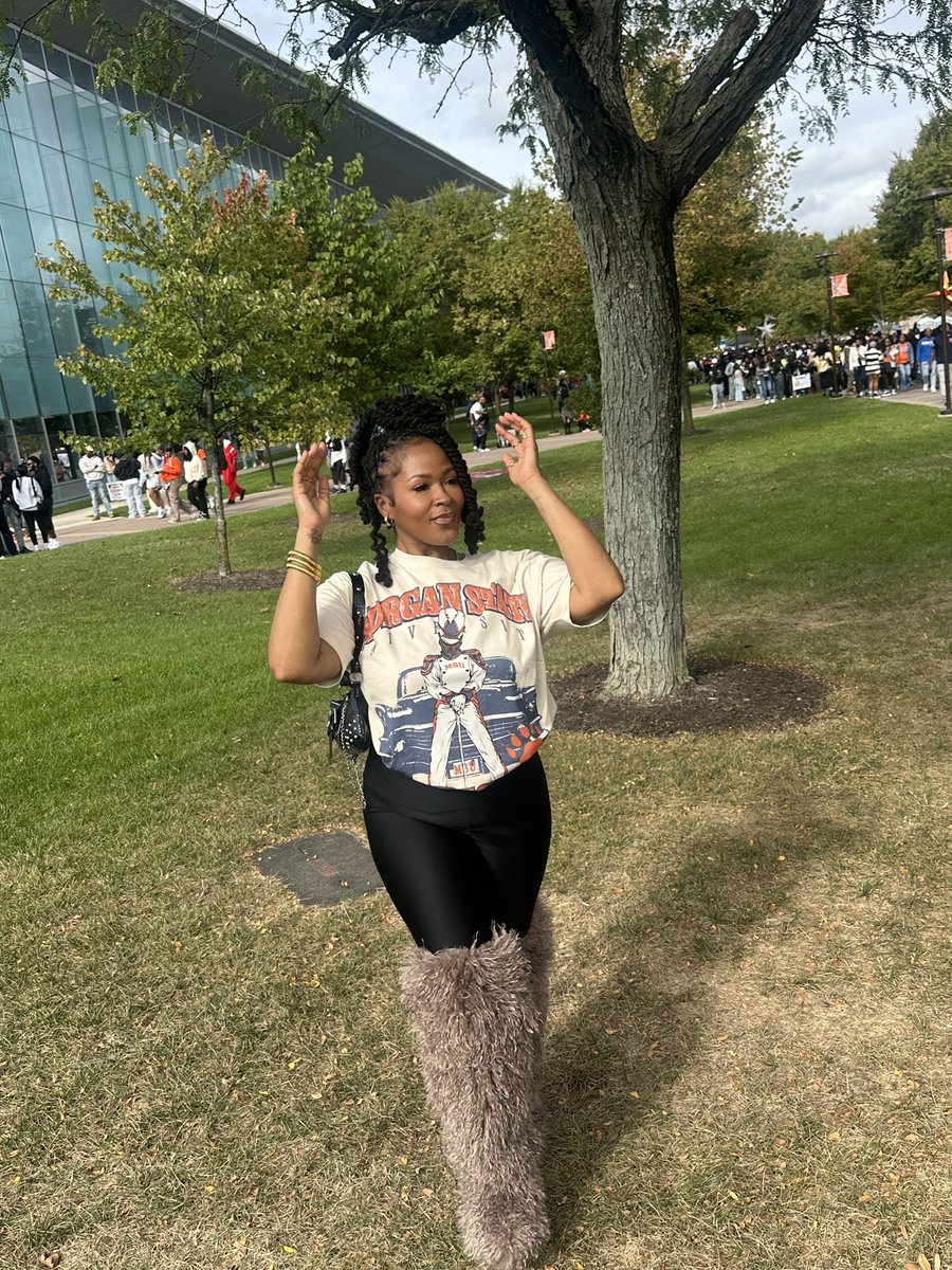 Made_InTokyo's tweet photo. Happy Homecoming 💙🧡 https://t.co/PwnwW1QFTM