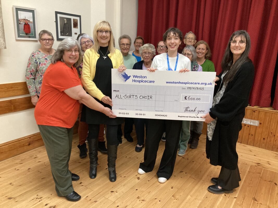Burnham-On-Sea choir presents £600 to hospice after latest concert burnham-on-sea.com/news/burnham-o…