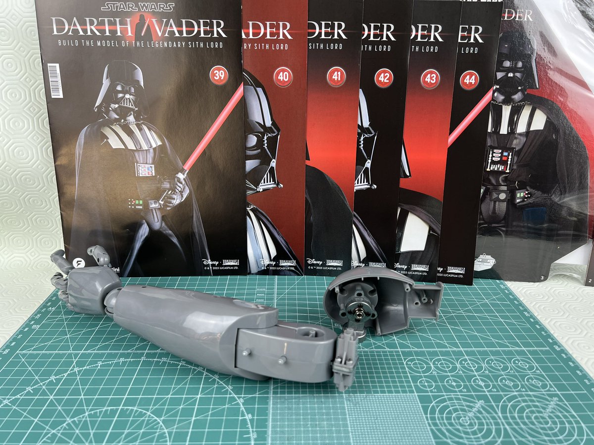 Nuovo video del Dart Vader di Star Wars di <a href="/deagostini_it/">deagostini_it</a> <a href="/FanhomeUS/">FanhomeUS</a> <a href="/FanhomeUK/">FanhomeUK</a> <a href="/FanhomeDE/">FanhomeDE</a> 
#StarWars #dartvader #dartfener  #deagostini #fanhome