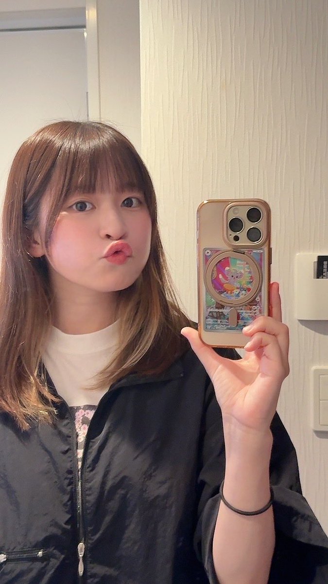 _ao326's tweet photo. お誕生日なのでお願いひとつだけ
11/1のワンマン来てください🧁 https://t.co/m4o9g0nzrN