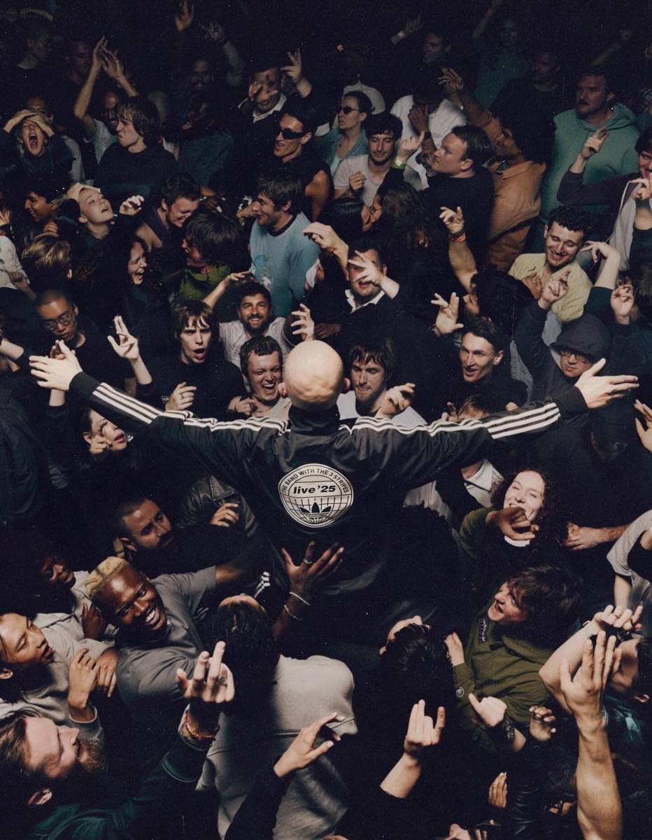 adidas x Oasis LIVE '25 コレクションの一部アイテムが国内10月14日