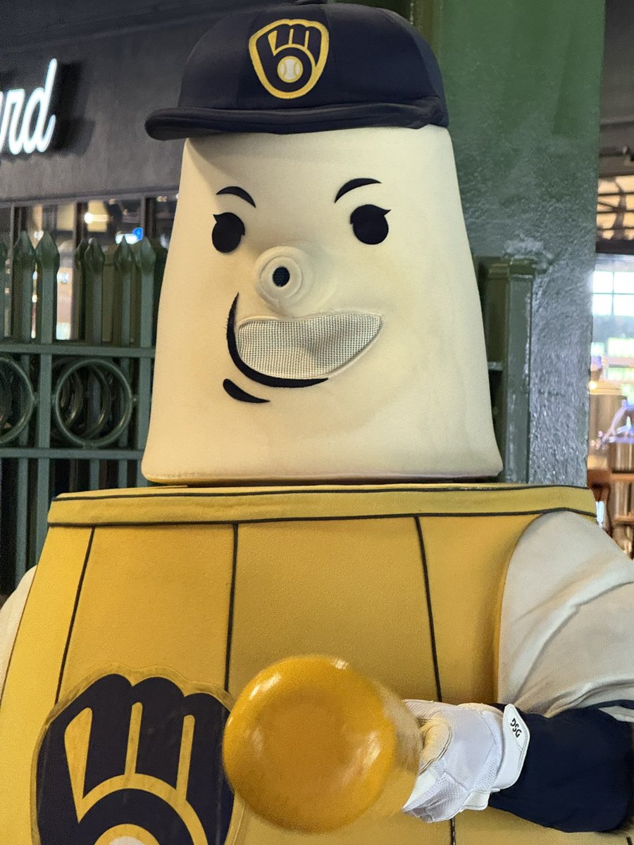 eceinay's tweet photo. What were YOU tweeting after game 4 of the NLDS? #ThisIsMyCrew https://t.co/NnAwfqZjJu