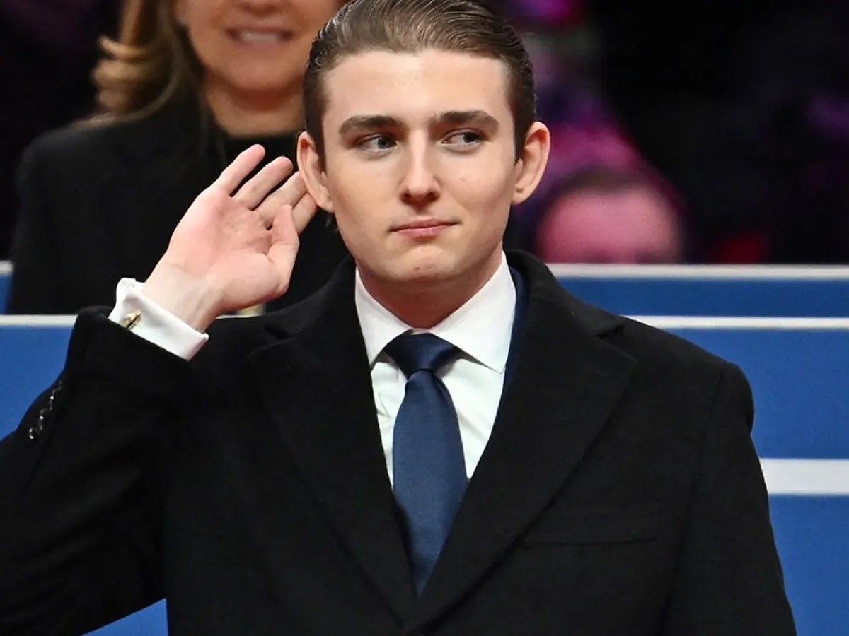 LoveYouAllNFT's tweet photo. 🚨JUST IN

Barron Trump orders a $500 million mega-yacht right after the largest crypto liquidation event in history. https://t.co/P48d8PyPMb