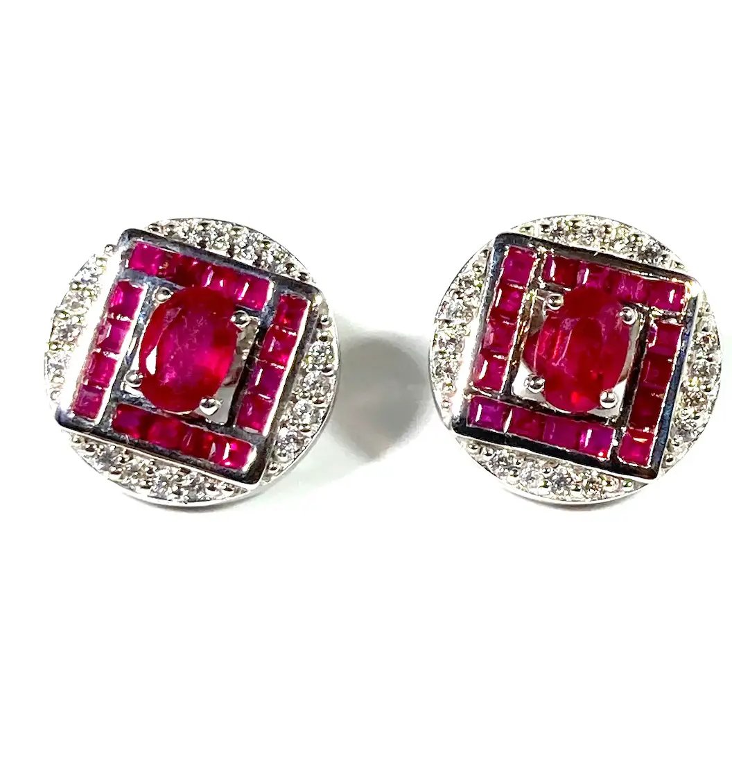 ClarasJewelry's tweet image. $22 on Sale!
Coleen Lopez Sterling Silver Red CZ Cubic Zirconium Pierced Earrings MIB
#rubylane #vintage #earrings #SterlingSilver #CZ #designer #hautecouture #Christmas2025 #vintagejewelry #giftideas #glam #fashionista #jewelryaddict #vintagebeginshere #treasures…