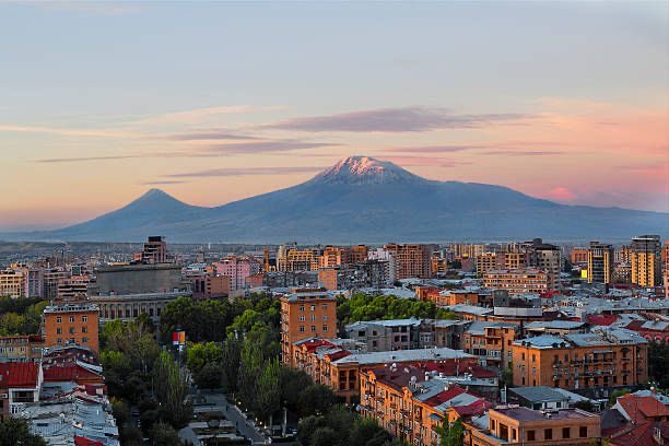 Armembsuisse's tweet image. Today we celebrate the birthday of #Yerevan, #Armenia’s  beautiful capital city. Built by king Argishti on the banks of Hrazdan river in the year of 782 BC, #Yerevan is one of world&apos;s oldest continuously inhabited cities.🇦🇲 
Happy 2807th anniversary, #Yerevan!…