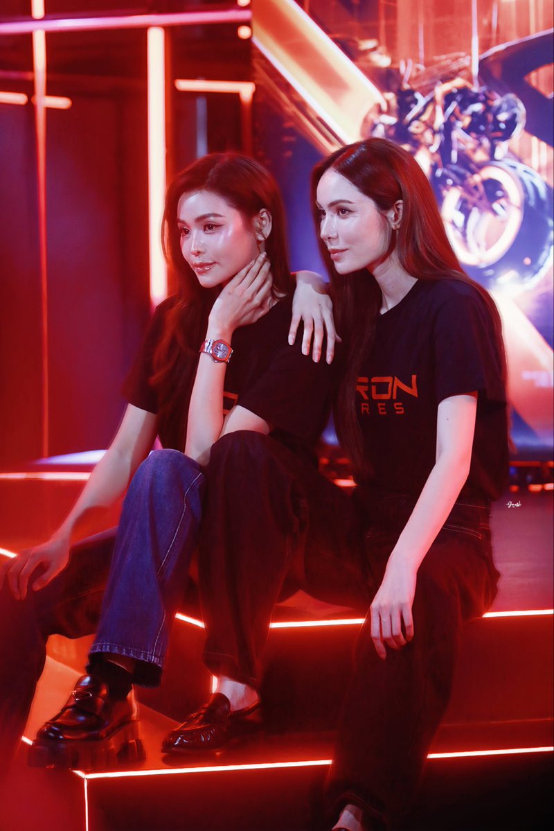 TrendENGLOT_TH's tweet image. ให้แคปชั่นภาพนี้ว่าอะไรดี &quot;แมนๆมากับแฟนครับ&quot; งี้อ่อ

MAJOR X EL TRON ARES
 #TronAresTHxENGLOT 
#อิงล็อต #englot