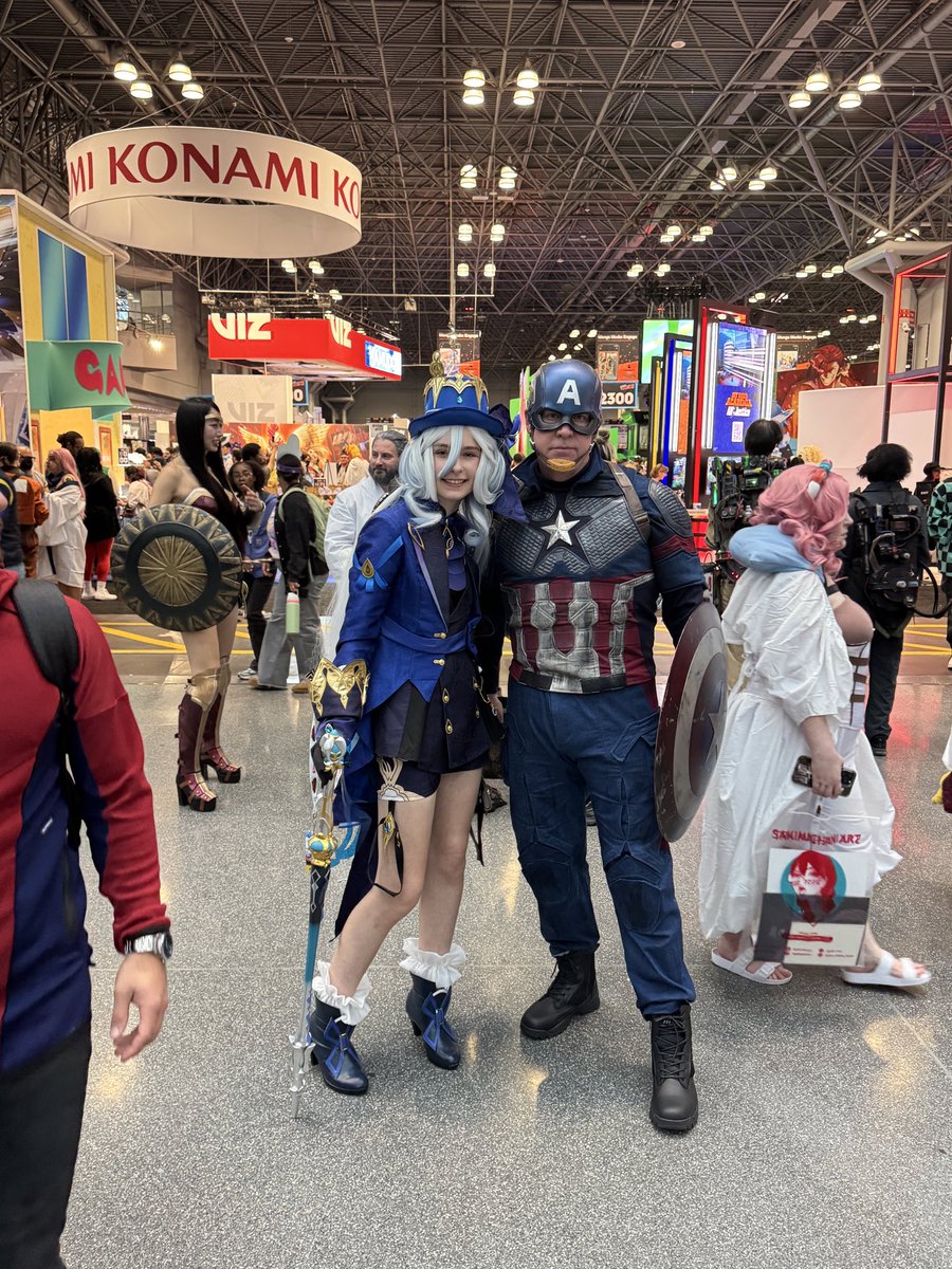 robtlee's tweet image. Just a brief insight into my personal life. 

my daughter likes to cosplay (dressing up as your favorite character in accurate costumes) to her favorite game, movie, comic book, or television show. 

In this case, she&apos;s dressed up as Furina from Genshin Impact @GenshinImpact and…