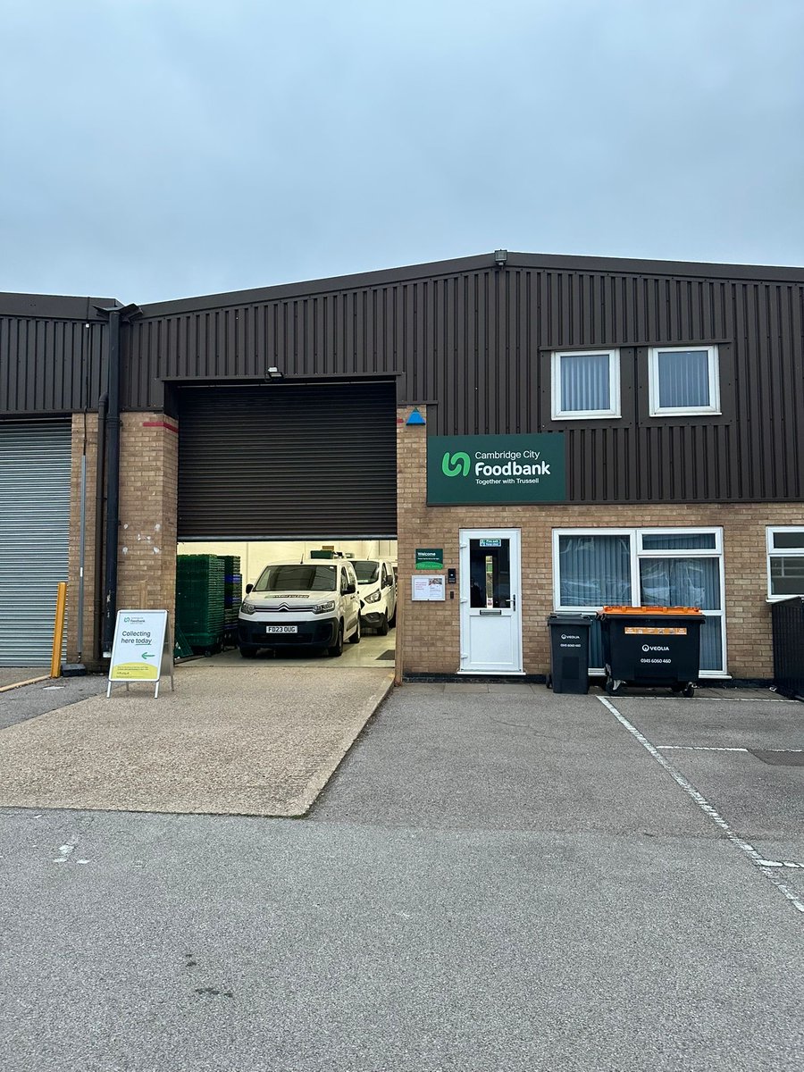 Very proud of the #BioMedRealty UK team who this week collected donations for the #Cambridgefoodbank as part of the <a href="/CoreGiving/">CoreGiving</a> campaign.