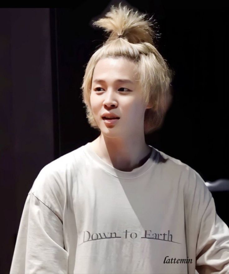 moonchild7_by's tweet photo. این بچه قراره سه سالش بشه فقط
HAPPY BIRTHDAY JIMIN 🎂
#HappyJiminDay 
#OurMuseJimin
#30YearsofLove https://t.co/Ht6lrsp7T6