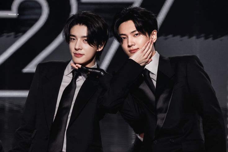 jakessimn's tweet image. duda kaya raya gue