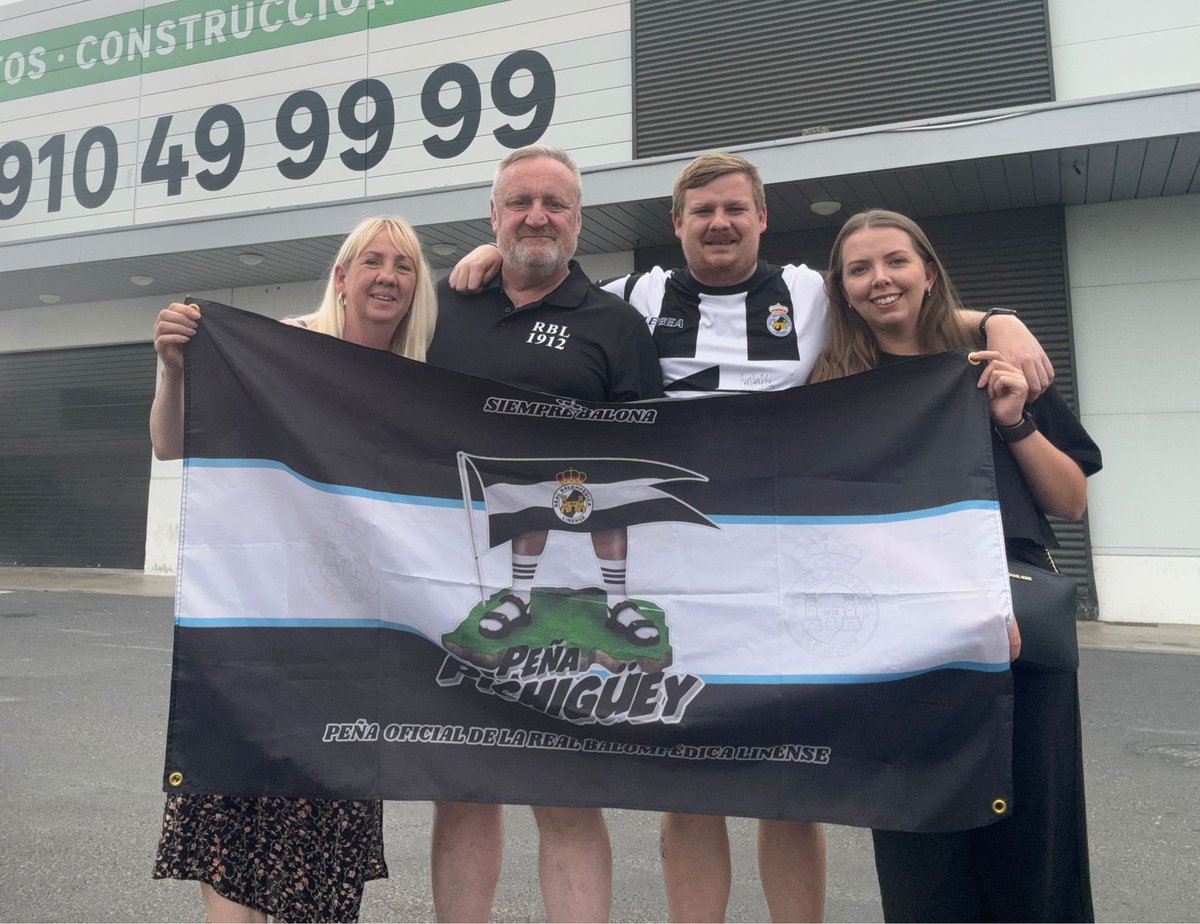 BalonaPichiguey's tweet photo. 🤍🖤 ¡Socios de la @BalonaPichiguey en Lepe para apoyar a la @RBL1912! 👏🏼👏🏼👏🏼
#TripulaciónBlanquinegra #CDSanRoquedeLepeBalona #VamosRecia https://t.co/sU1CPcXH4Y