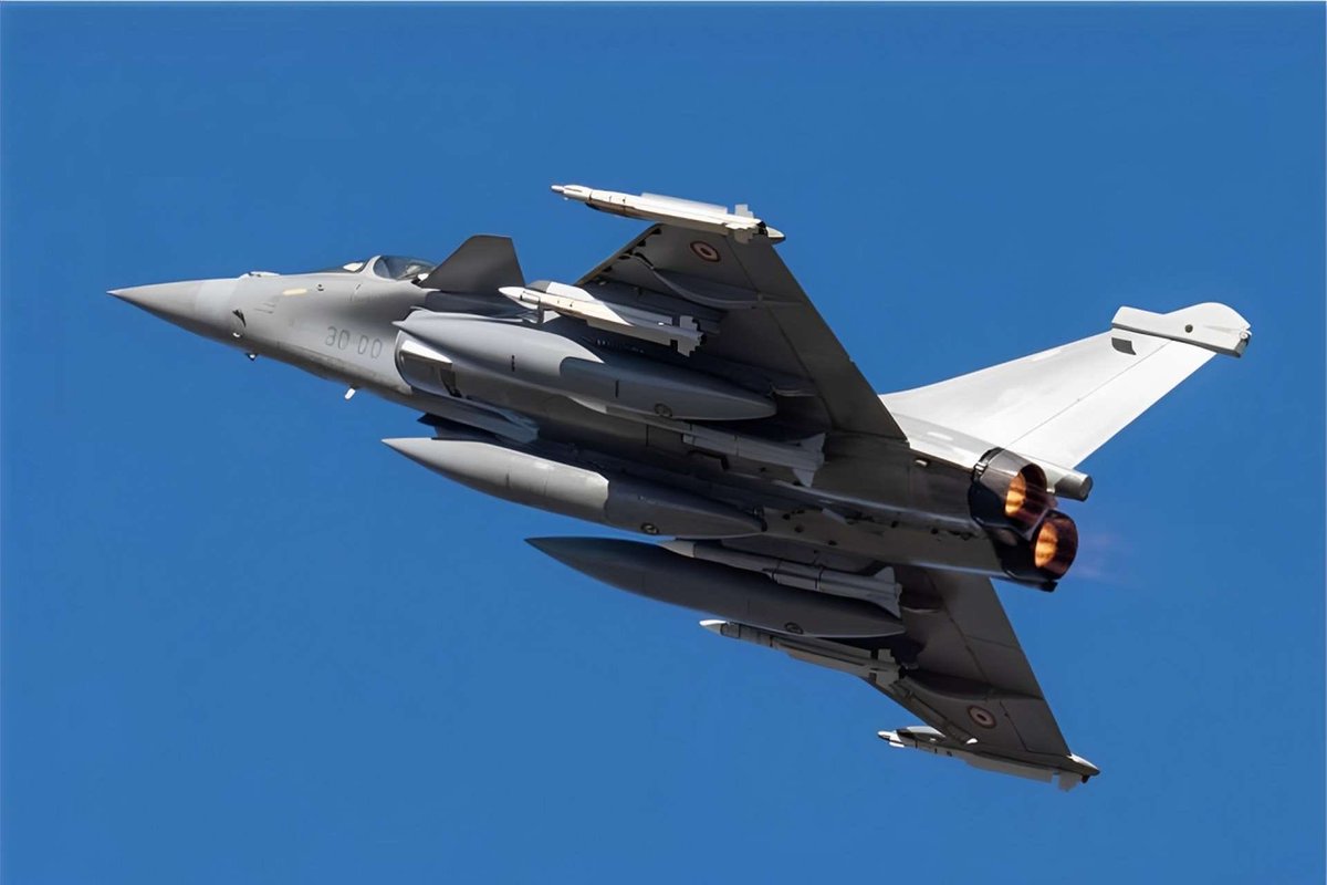 thegeo_sync's tweet image. 🚨 India Edges Toward Rafale F4 Lock-In for MRFA?

According to reports by IDRW, India may be leaning toward finalizing a Rafale F4 deal under the Multi-Role Fighter Aircraft (MRFA) program potentially via a Government-to-Government (G2G) route with France. The report suggests…