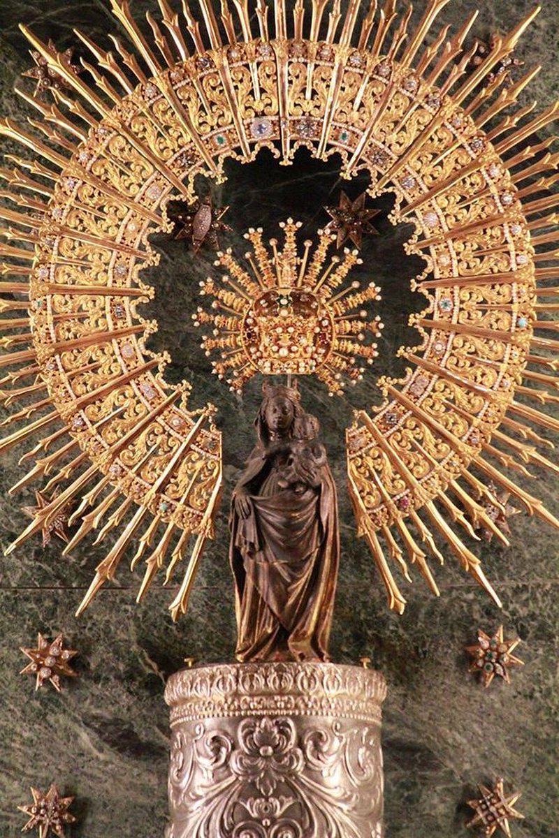 FeEspana's tweet photo. Litg. de la #Palabra:
-1 Crón 15. 16. Llevaron el Arca de Dios a la tienda de David
-Sal 26
El Señor me ha coronado sobre la columna me ha exaltado
-Hch 1, 12-14. Perseveraban unánimes en la oración con #María
╬#Evangelio: #Lc11, 27-28
Bienaventurado el vientre que te llevó. https://t.co/SpD8s2KMjF