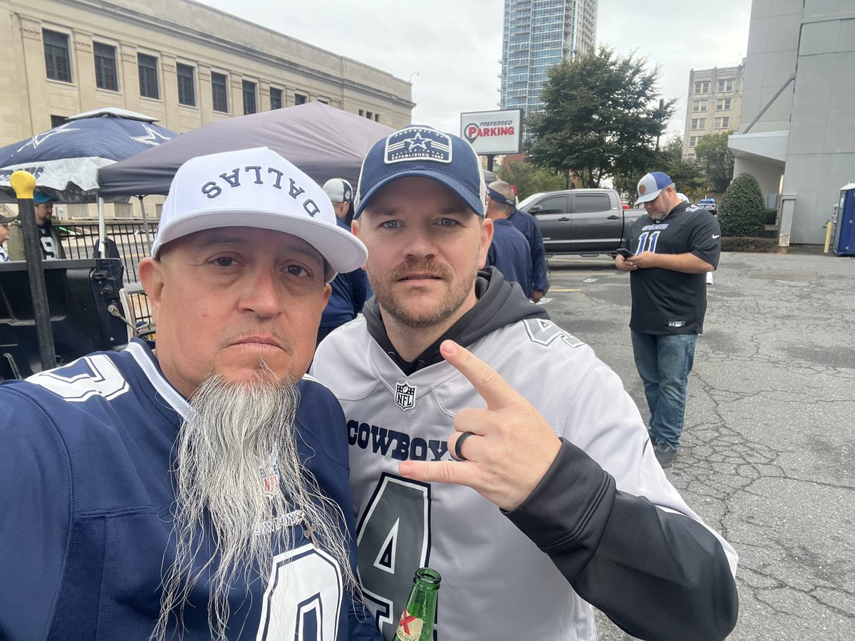 CutzByJonez's tweet image. always good to link up with familia 
@nydia113 and @Stephen_Mac03  
#DC4L