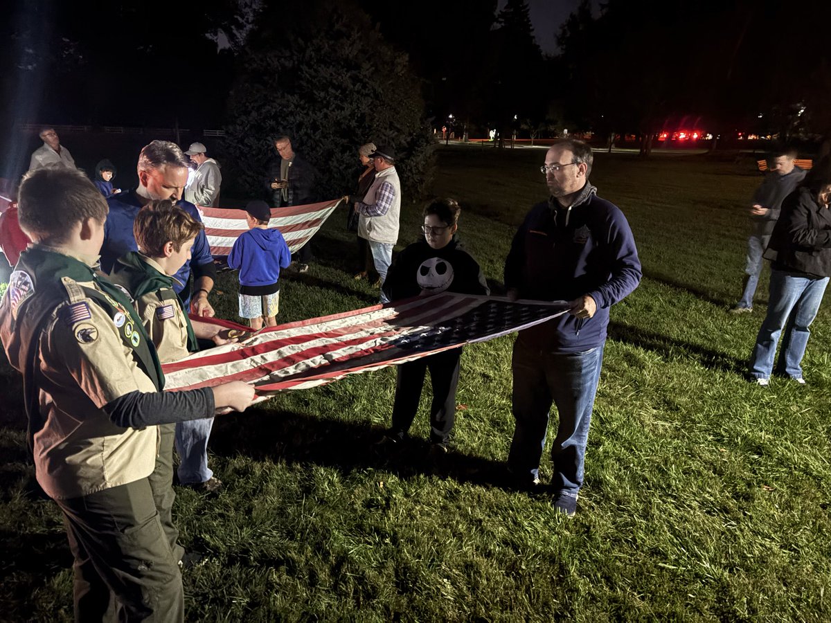 🇺🇸 Honored to join Shrewsbury Mayor Kim Eulner and Councilmembers Chris McAvoy and Jim Daly, at the Scout Troop 50 Flag Retirement Ceremony. Great job to all the scouts on this meaningful event!