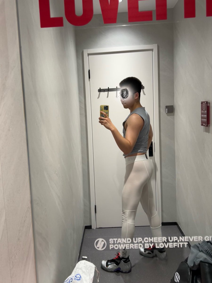 LockedRohan tweet media