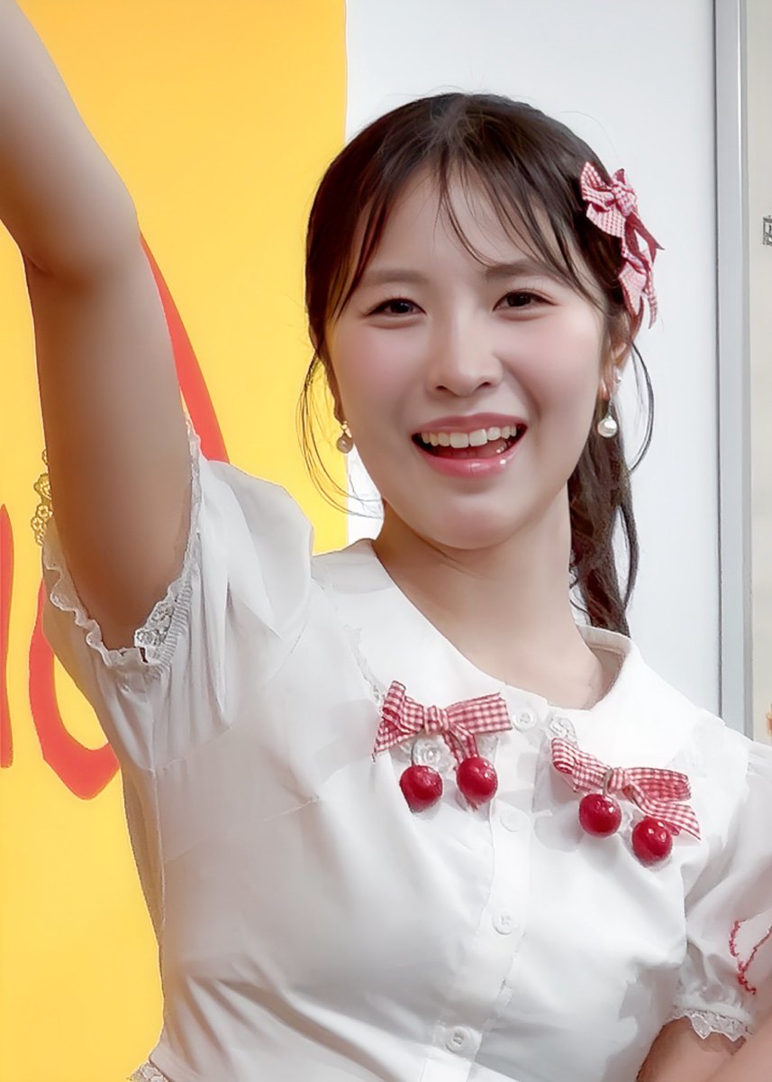 d_na0428's tweet image. 𓂃🦢𓈒𓏸

サイン会の時、私と出会う前の話をしてくれて。
どういうこと思って活動してたとか、
どんな毎日だったかが少し垣間見えて。
うるうるしながらふたりで話したのが、
何とも感慨深かった🥺😢
今でも涙出てくる。
あなたの幸せの一部に私はなりたい。

#유니코드 #UNICODE #미오 #MIO #ミオ