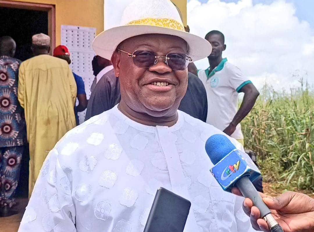 Joseph LÉ tweet media