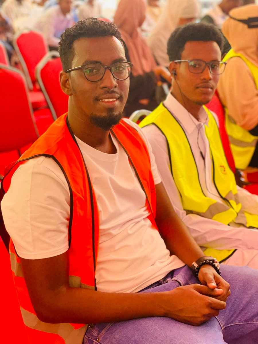 What an inspiring #GarissaYouthSummit!
From our mentor Hassan Isaack Mohamed sharing insights to our students connecting &amp; exchanging ideas with others — this was truly youth in action! 
The future of tech in Garissa is bright. 
#EmpowerwithIT #DigitalSkills #AI