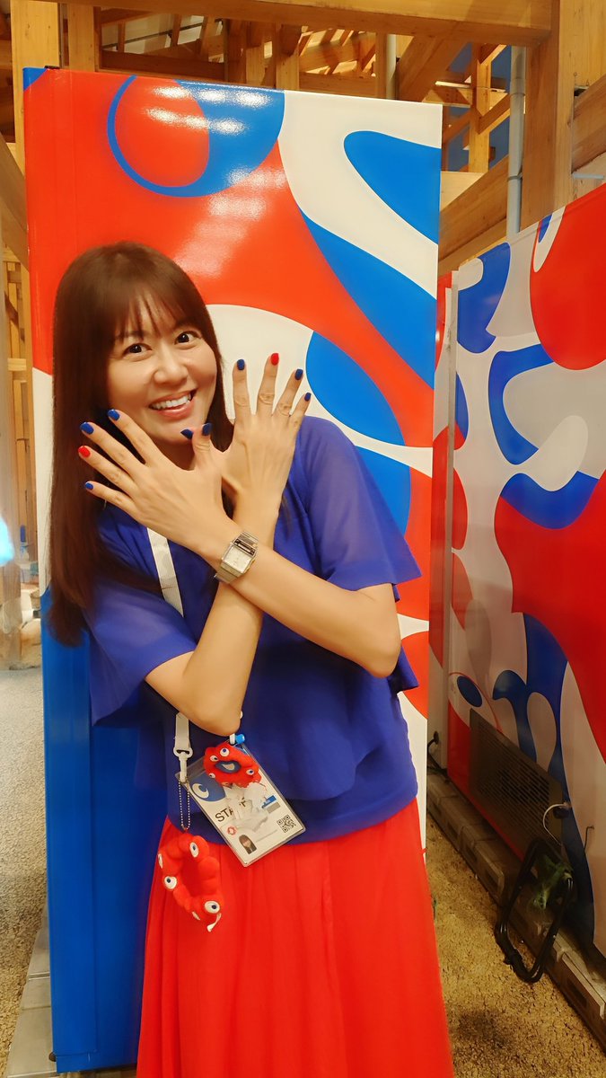 🌏大阪・関西万博
アマチュア無線ブース🎙️
今日も大行列！
スタンプ効果と体験運用が大人気✨
南極との交信DAYも
子供達が可愛かった！
万博もいよいよ明日でラスト😭
名残惜しく全身ミャクミャクカラー🤣
#大阪関西万博 #アマチュア無線