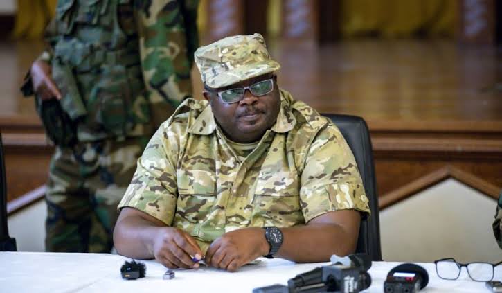 wembi_steve's tweet image. #RDC: @bbisimwa de l’AFC/M23 répond à Tshisekedi | “Oui, Monsieur le Président,  vous avez raison, il n'existe plus d'agression en RDC parce que vous l'avez, d'après vous, ENDIGUÉE.
Retenez que le tsunami qui souffle présentement à partir des côtes Est de la RDC, s'appelle LA