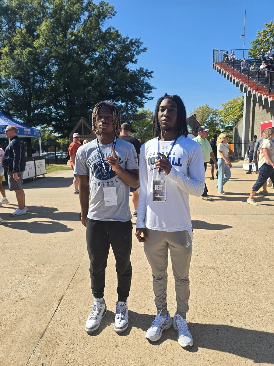 Chase bradley (@bradleychase_2) on Twitter photo Had a great time at <a href="/UTM_FOOTBALL/">UT Martin Football</a> Loved the atmosphere!! <a href="/CoachLeno_UTM/">Lenon James Jr.</a> <a href="/CoachAClifton/">Antonio Clifton</a> <a href="/donald9_donald/">Doc Donald</a> <a href="/CoachDocGooden/">Doc Gooden ILLSPORTS247</a> <a href="/EDGYTIM/">Timothy “EDGYTIM” OHalloran</a> <a href="/AllenTrieu/">Allen Trieu</a> <a href="/PrepRedzoneIL/">Prep Redzone Illinois</a> <a href="/OJW_Scouting/">PrepRedzone Oliver</a> Had a great time at <a href="/UTM_FOOTBALL/">UT Martin Football</a> Loved the atmosphere!! <a href="/CoachLeno_UTM/">Lenon James Jr.</a> <a href="/CoachAClifton/">Antonio Clifton</a> <a href="/donald9_donald/">Doc Donald</a> <a href="/CoachDocGooden/">Doc Gooden ILLSPORTS247</a> <a href="/EDGYTIM/">Timothy “EDGYTIM” OHalloran</a> <a href="/AllenTrieu/">Allen Trieu</a> <a href="/PrepRedzoneIL/">Prep Redzone Illinois</a> <a href="/OJW_Scouting/">PrepRedzone Oliver</a>