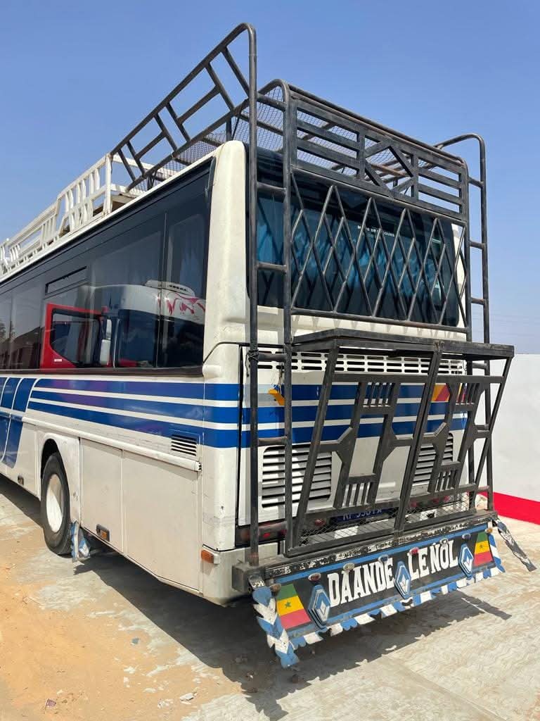 The_Ghost_1409's tweet image. 🚨 ALERTE ARNAQUE 🚨Ce matin, j’ai discuté avec une personne sur sur WhatsApp à propos de l’achat d’un VTT à 60.000 F.
Il m’a envoyé une photo (image 1) pour me faire croire que le vélo était déjà en route.
J’ai ensuite envoyé 30.000 F sur le numéro +221 762187721.Depuis 12h