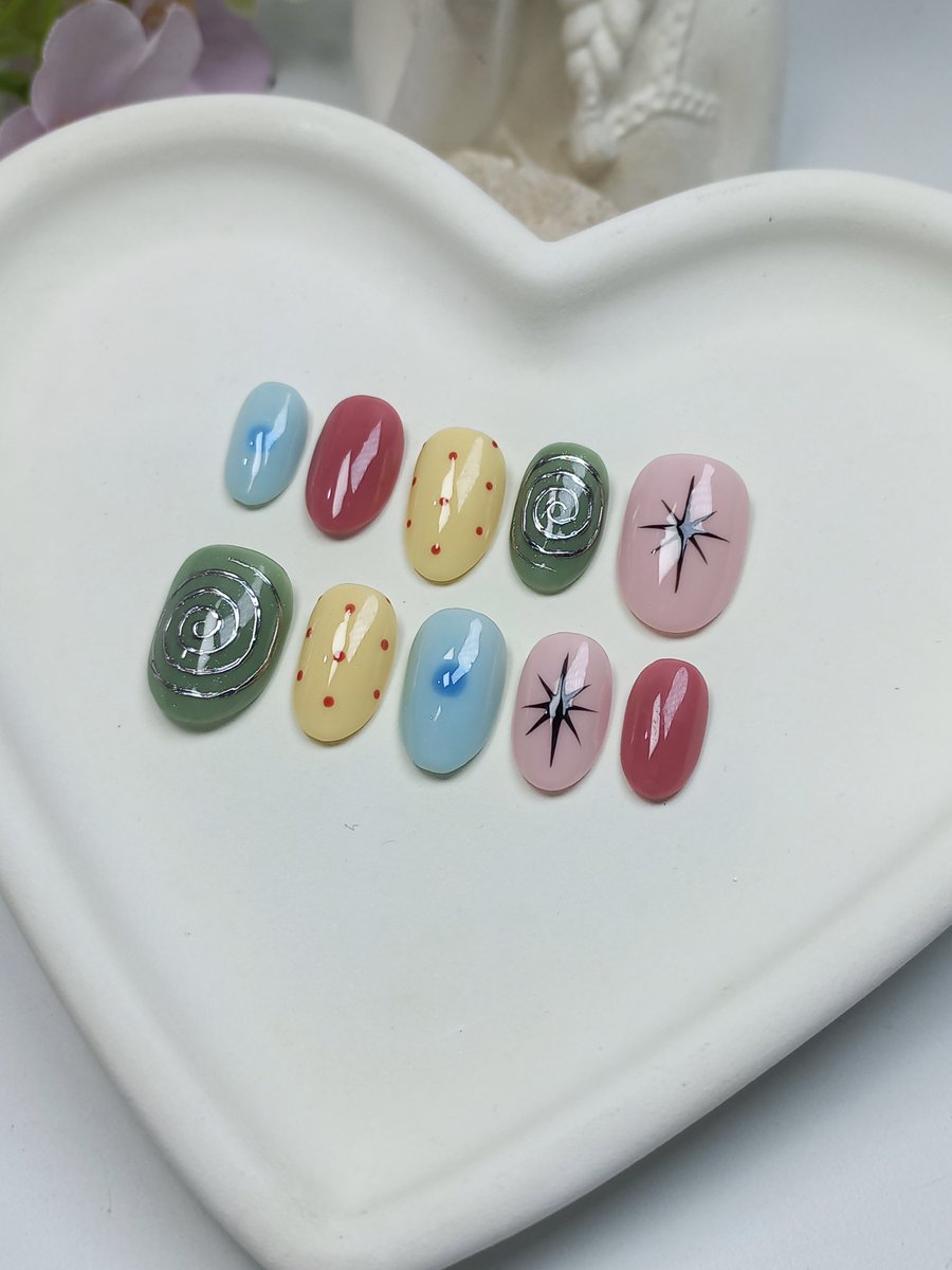by_zenid's tweet photo. Abis bikin press on nails inii https://t.co/CBkTi1wQxW