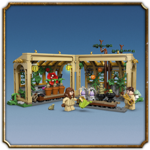 brickunited1's tweet photo. The magic of Hogwarts™ is just a set away! ✨ The LEGO® Harry Potter™ Hogwarts™ Castle: Herbology Class includes minifigures, magical plants, and so much more. Perfect for ages 8+. Get yours here: https://t.co/Zu9j7m1PEf. #LEGO #HarryPotter #Kids https://t.co/tfFqe5TjNV