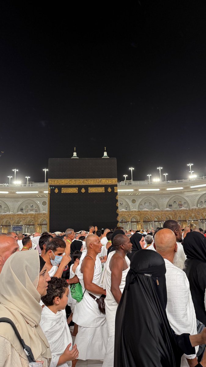 pi41i's tweet photo. طاب اللَّقاء وقرَت الأعيُن وارتوى القلب 
الحمدلله على تمام العمرة ❤️ https://t.co/yQqUjhsB8k