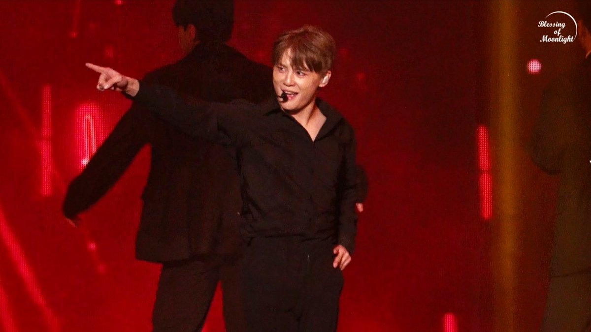 달빛의 축복 XIA tweet media