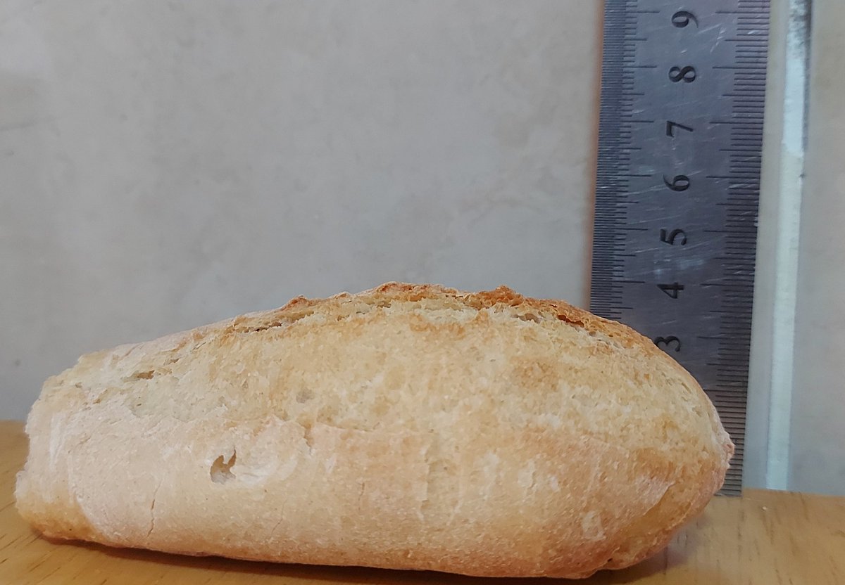 El Pan de Batalla debería pesar 60 Grm.El efecto corrupción MAS traslada el costo a todos los bolivianos, hoy el pan pesa 53 Grm. y cuesta lo mismo; el Huevo costaba 0.70, hoy 1.40 Bs. La diferencia de 0.70 Bs. La pagamos todos gracias a la CORRUPCIÓN DEL MAS IPSP hoy MAS PDC