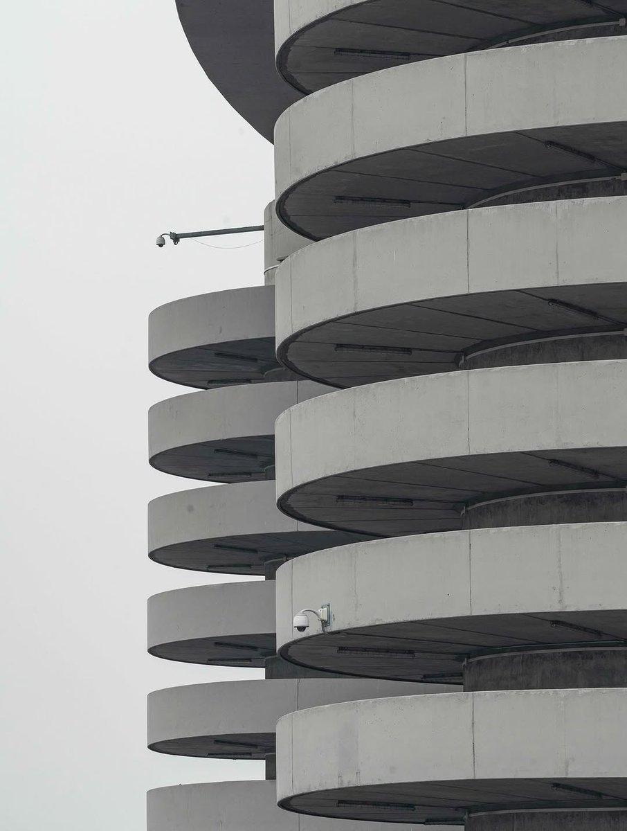 Post de apreciación estética del Estadio de San Siro antes de que sea demolido. 💔