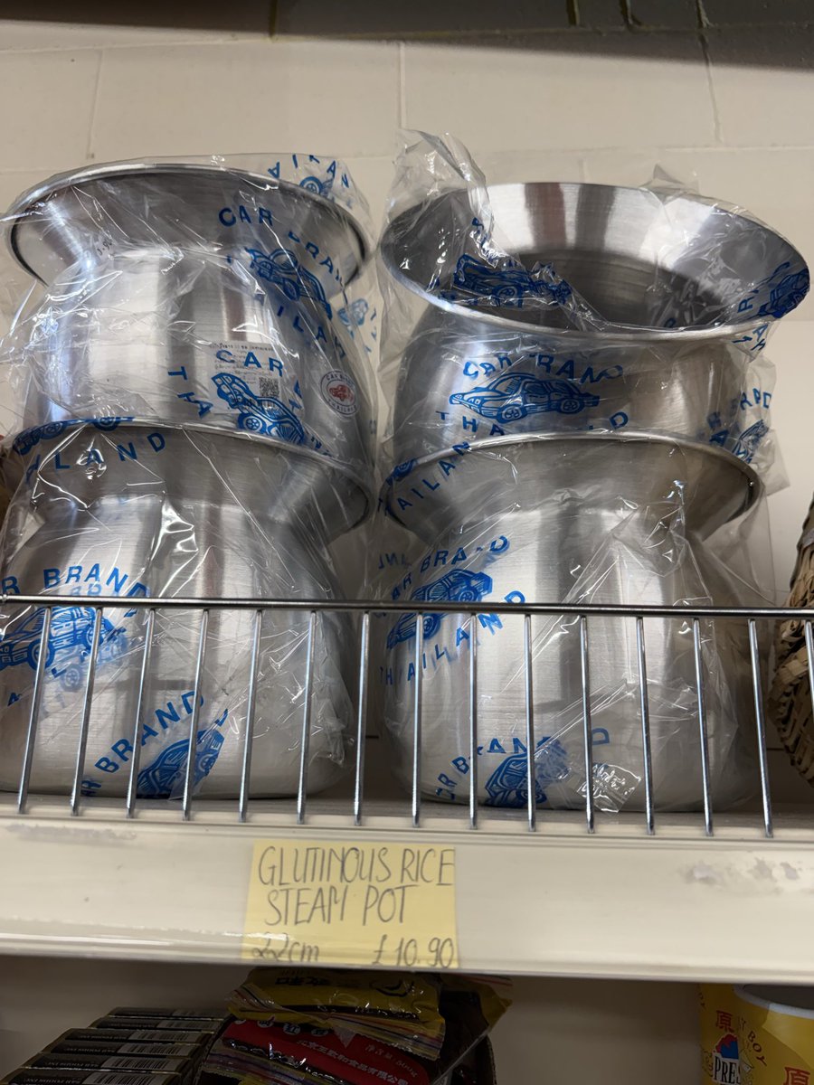 maxchan's tweet image. 行開 #唐超， 見到個壺，以為係痰罐，但原來係steam pot🤣