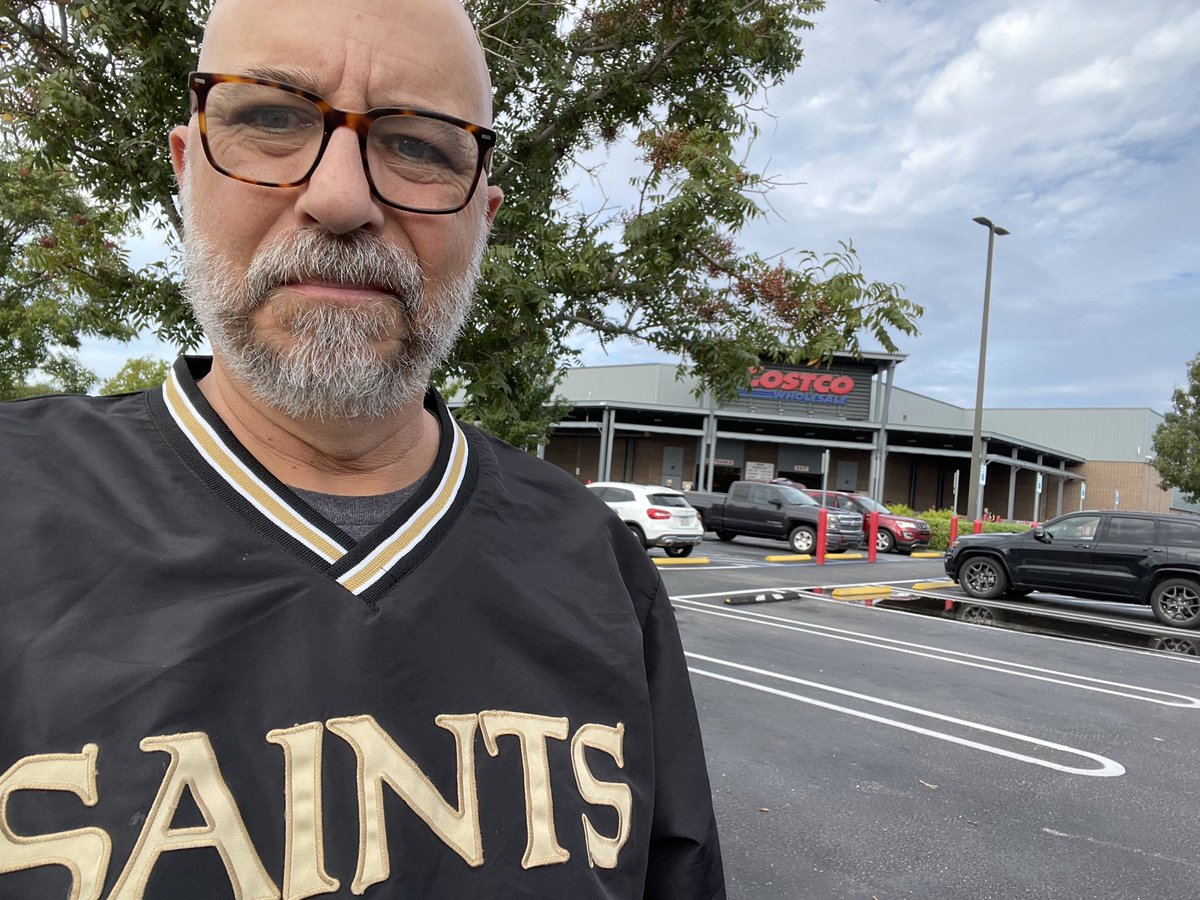 Captain Lose Cruise™️ getting pre-game provisions. ⚜️

<a href="/ClintonNFriends/">Clinton & Friends</a> <a href="/clintonyates/">Clinton Yates</a> <a href="/DevinKane/">Devin Kane</a> <a href="/BubbaTheGlue/">Bubba Peregrin</a> <a href="/JSteele56/">James Steele</a>