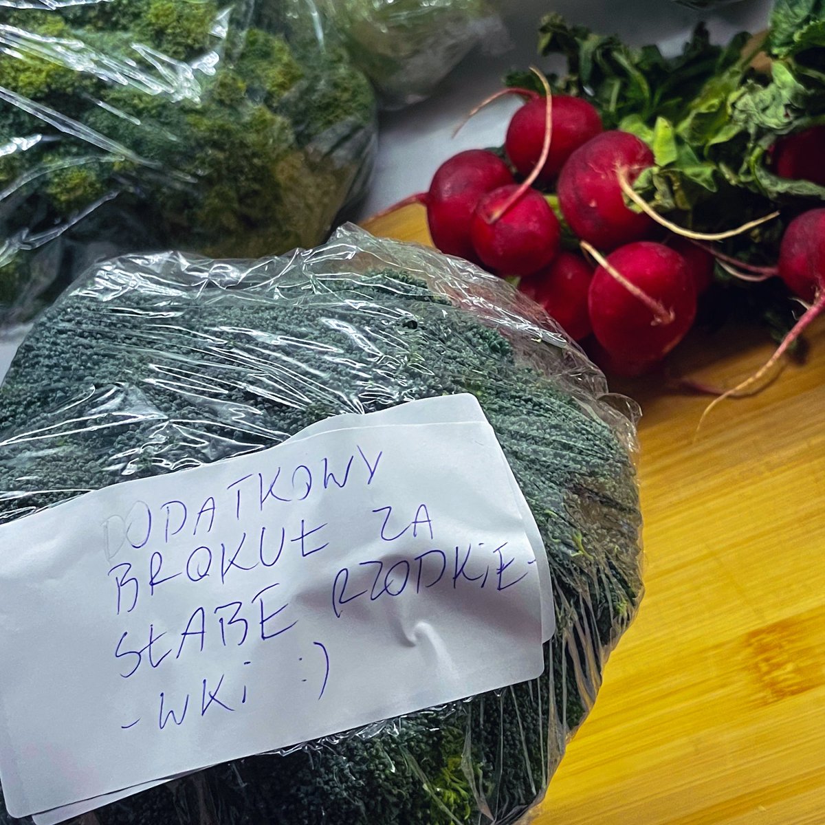 Kad veikals iedāvina papildu brokoli par švakiem redīsiem. 🥹