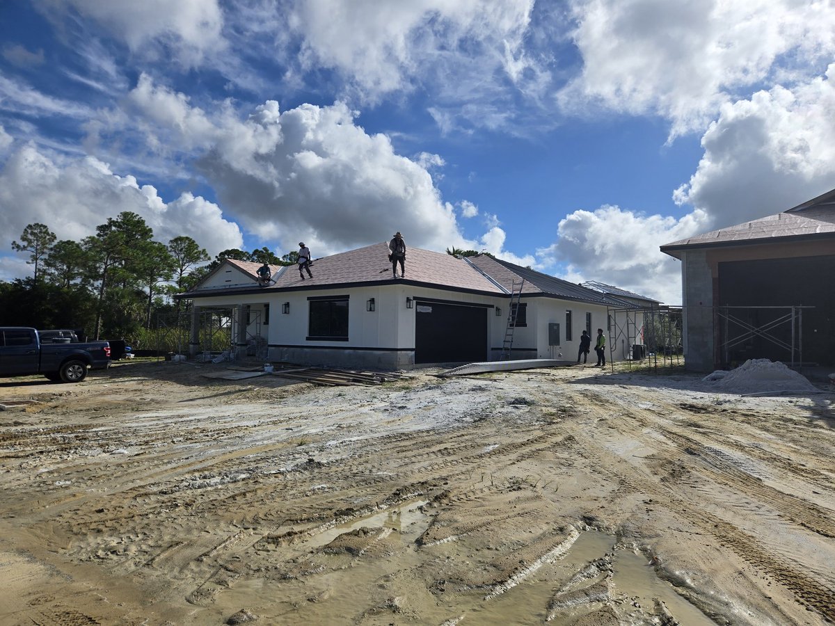 dan_tiki's tweet photo. Stand and Seam 1" black.   New construction https://t.co/KVkSCtzRIE
