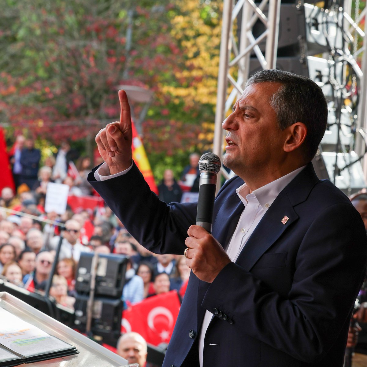 halkinbeledIye9's tweet photo. Özgür Özel, IMEI kayıt ücretinin kaldırılacağını açıkladı:

45 bin liraya telefon kaydettirme soytarılığına son vereceğiz. https://t.co/12z6dqNoBi