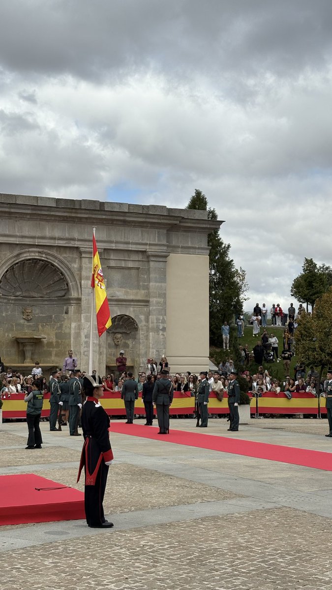 voxboadilla's tweet image. Hoy hemos celebrado con todos nuestros vecinos el 12 de octubre, día de la Hispanidad.

¡Feliz Día de la Hispanidad!
¡Feliz Día del Pilar!
¡Feliz Día Nacional de España!🇪🇸

¡Viva la #VirgendelPilar!
¡Viva la #GuardiaCivil!
¡Viva #España!🇪🇸 

#BoadilladelMonte🌳#Boadilla #Vox