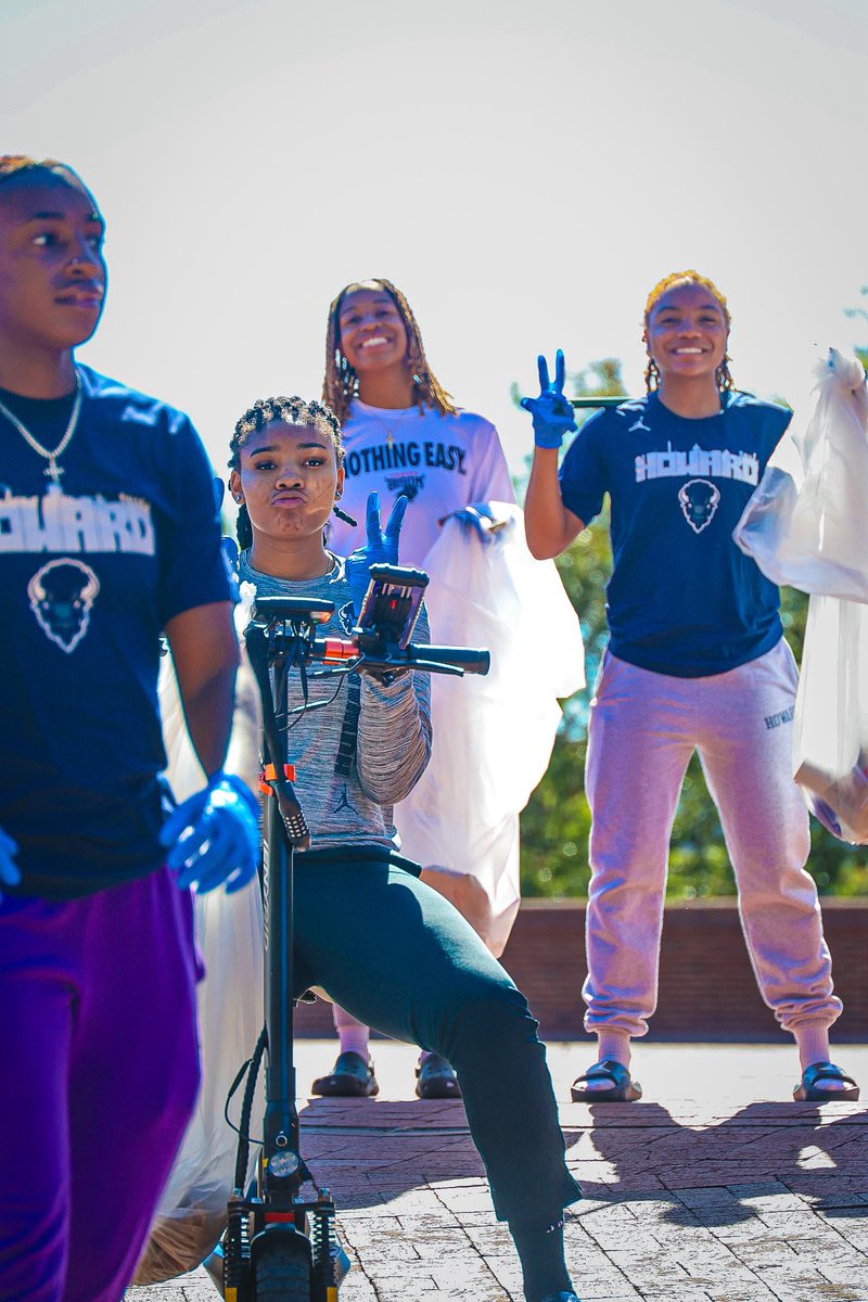 Howard_WBB's tweet image. Truth and Service 🦬