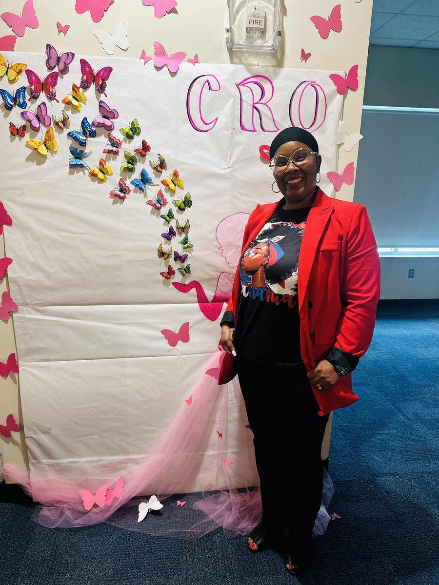 QuinteraParris's tweet image. It was an another engaging &amp;amp; powerful  @MDCPSCentral Principals’ meeting! I was proud to celebrate HHM by paying homage to my father’s beloved country and roots, PANAMA!🇵🇦 Loved @MDCPSOEEA Passport Pop-up! Nice touch! Also, got to dive deeper with @MDCPSSci #YourBestChoiceMDCPS