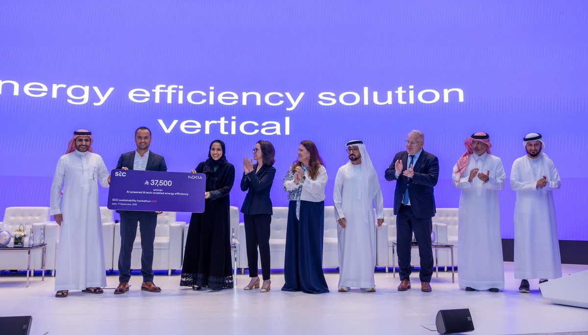 QNAEnglish's tweet image. Ooredoo Group Wins First Place for AI-Driven Energy Efficiency at #GCC Sustainability Hackathon 2025
#QNA #Qatar 
bit.ly/48rAnC5