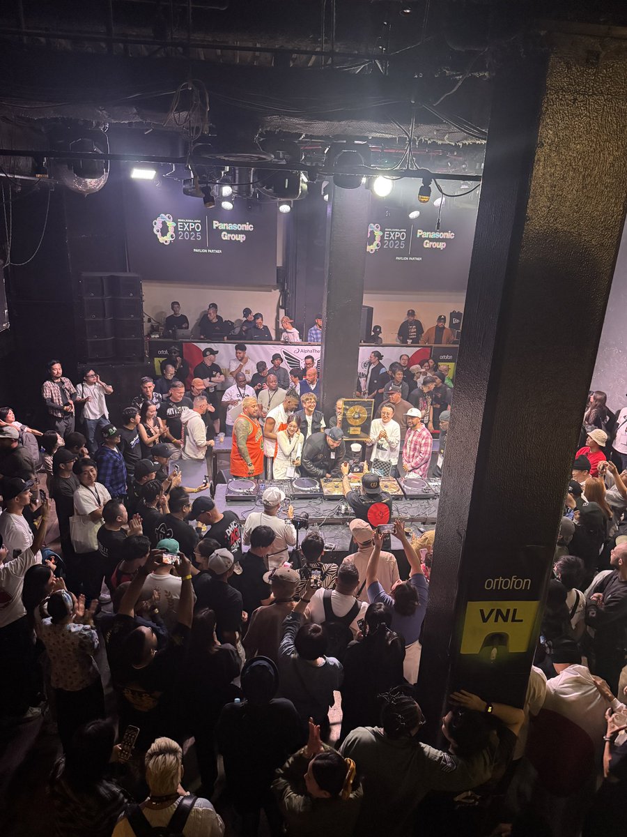 TOKYOで行われたDMC WORLD FINAL無事終了。
携わったDJ、関係者、チェックしてくれたオーディエンスに本当ありがとうございました。
お疲れ様でした！