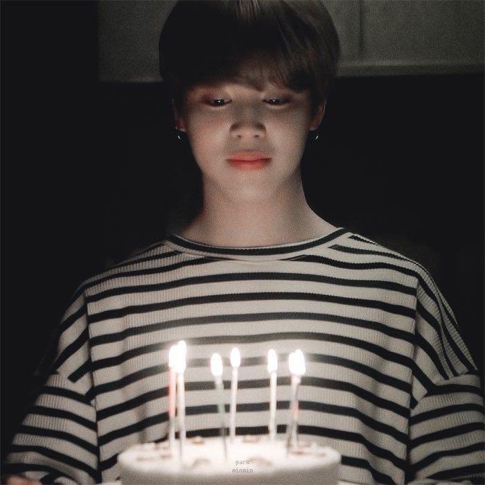 방탄소년단 (@btslove4ever7) on Twitter photo عزیز قلبم تولدت مبارک
#HappyJiminDay 
#OurMuseJimin
#30YearsofLove عزیز قلبم تولدت مبارک
#HappyJiminDay 
#OurMuseJimin
#30YearsofLove