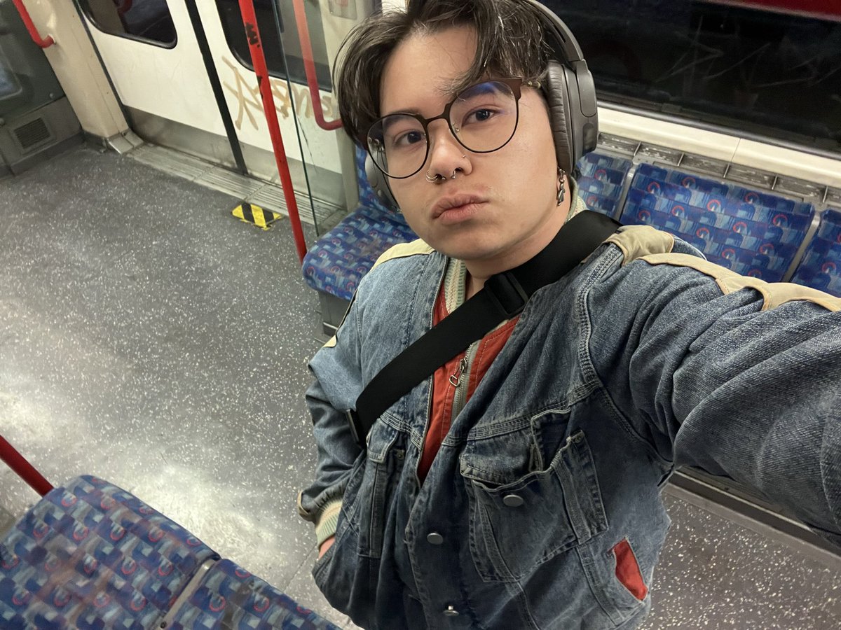 tfl = transport for lesbians #onthechoob