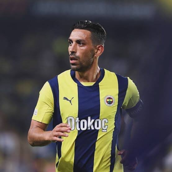 6 senedir Fenerbahçe forması giyen İrfan Can Kahveci’nin kendi başına çevirdiği bir maç söyleyin.

Önemli bir maçta attığı bir gol ya da asist söyleyin. 

Bir oyuncuyu savunuyorsanız da kuru kuruya değil rakamlarla konuşun. 6 senede tek bir sezon verim vermiş adamı ilah yaptınız.