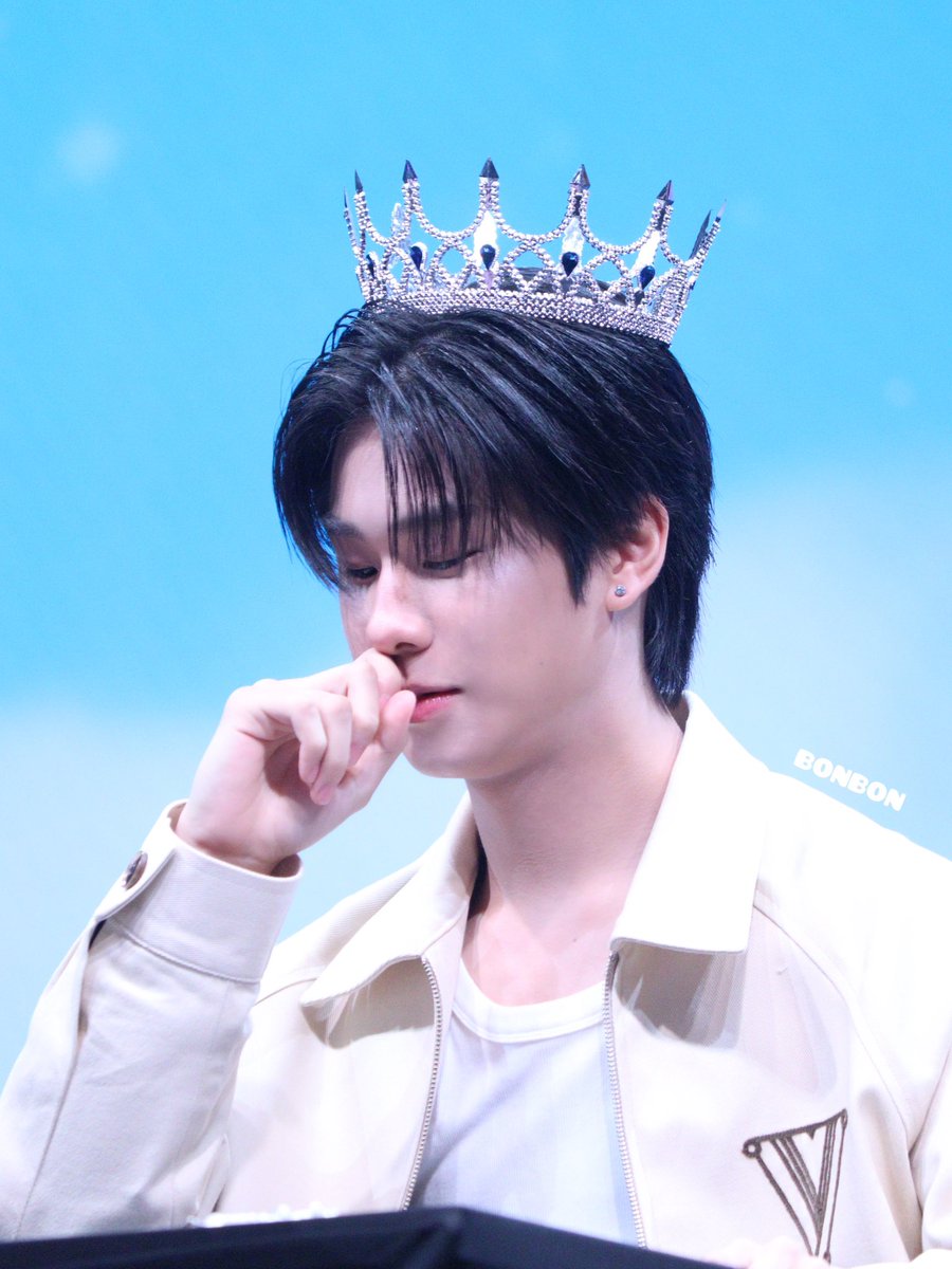 bonbonlook's tweet image. Luke the prince🤍
LUKEMICK FIRST FANSIGN
#GMMTVFANIVALxLukeMick
#ลูคมิค #LukeMick
#lukeso_ @lukepeemsan