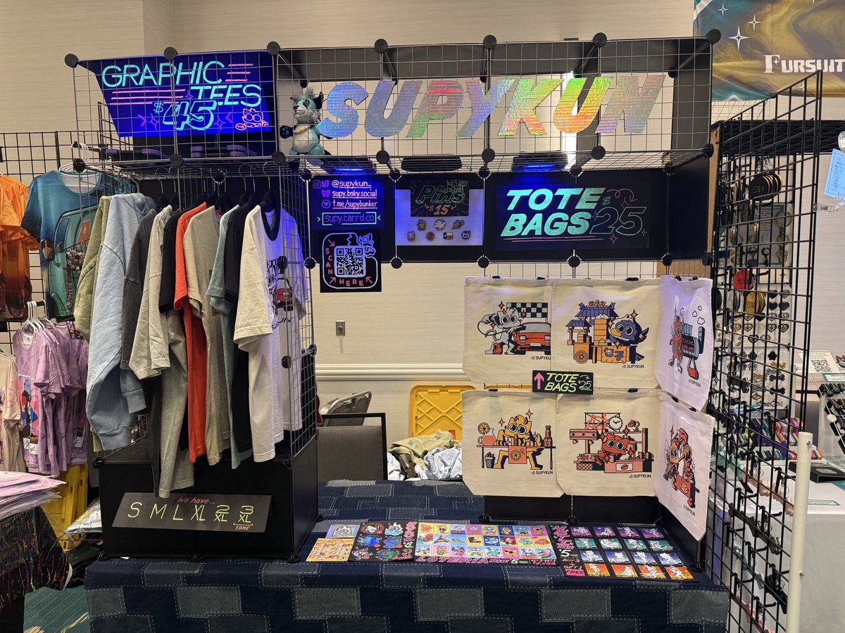 Out here at #acfi2025 vending with <a href="/supykun_/">𝙎𝙐𝙋𝙔 » 𝘈𝘊𝘍𝘐 ‣ 𝘊𝘰𝘯𝘧𝘶𝘳𝘰𝘳</a>  until closing today! We still have a lot of merch so take a look! Come find us and stop by! Table right of the con store!🐊🐺✨