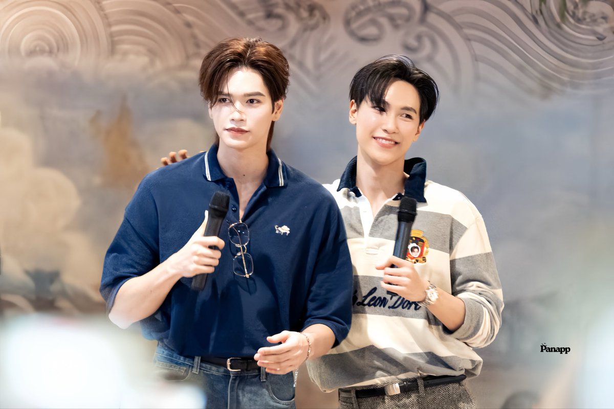 ppanapap's tweet image. ก็เหมาะกันจริง ไม่เถียงเลย

꒰ JUNIORMARK FNV FANSIGN ꒱ 

#GMMTVFANIVALxJuniorMark ꔛ
ʚ ✧ ｡⋆𖤓 #junniorrs | #markjrtn  ☾⋆⁺₊⋆