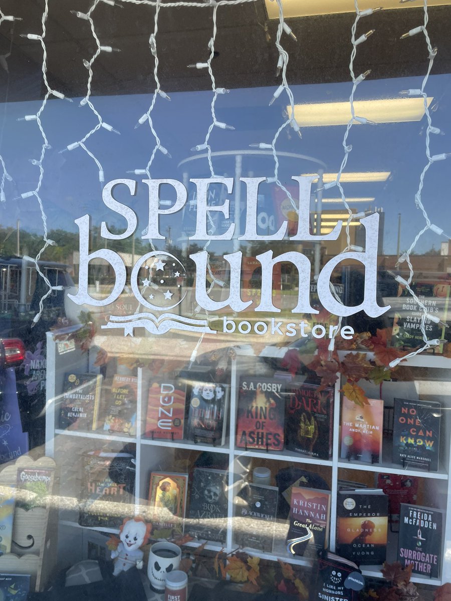 CreatesHeidi's tweet image. Made a stop in Sanford. This downtown is precious… but Spellbound Books is the shining star! Definitely worth the visit AND I found some friends… @christyswift27 @KateMoseman